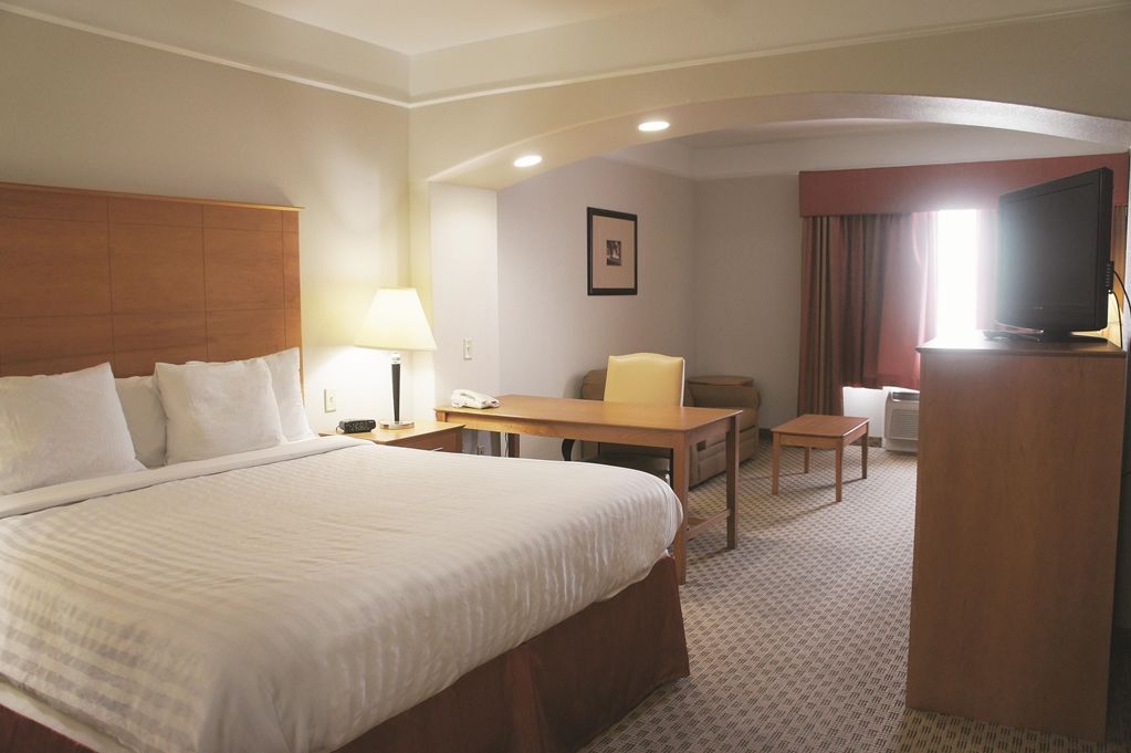 Baymont Inn & Suites Brenham Zimmer foto